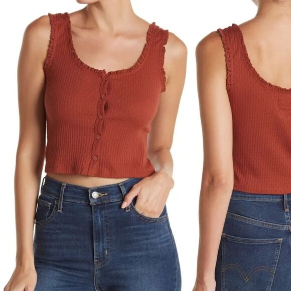 Mauby Ribbed knit cropped button front tank in true rust - Picture 2 of 7